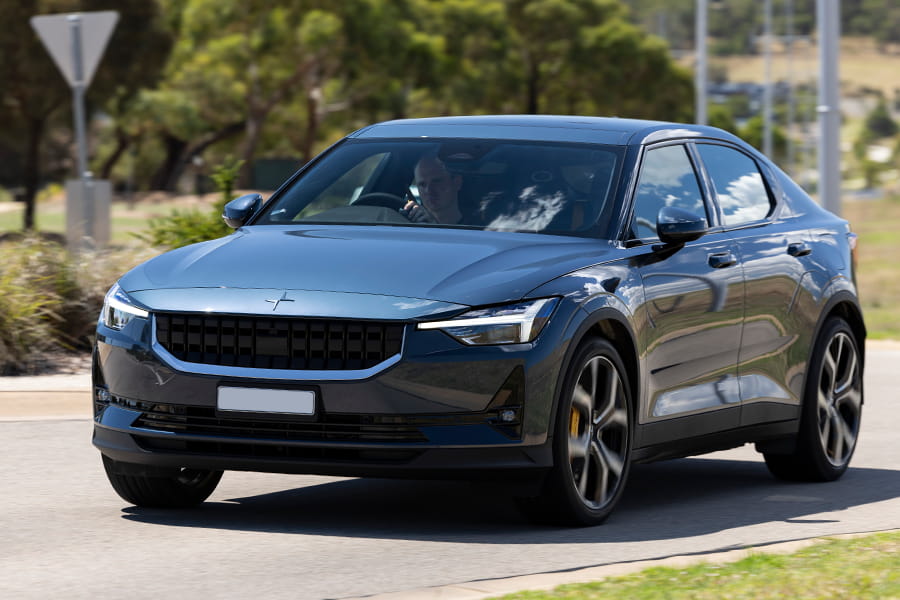 Polestar 2 Long Range Dual Motor 2022 driving